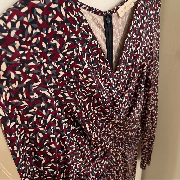 Tory Burch 100% Silk Long Sleeve Interlocking Twist Dress in Confetti - Picture 4 of 9